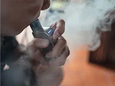 Ley De Tabaco: Vaporizadores Y Cigarrillos Electrónicos Deberán Incluir Advertencia Sanitaria